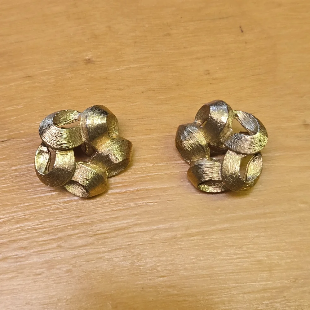 Monet clip on earrings